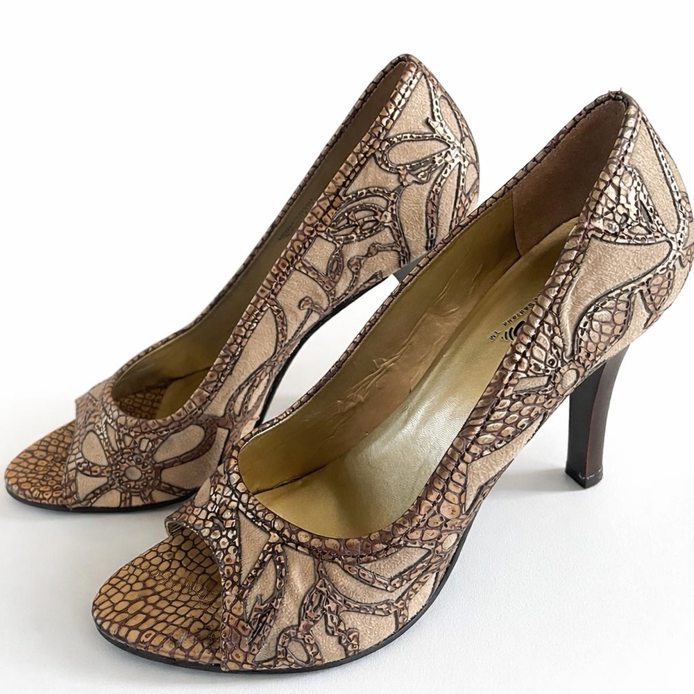 Carlos by Carlos Santana “Redemption” Peep Toe Heels – Size 6M